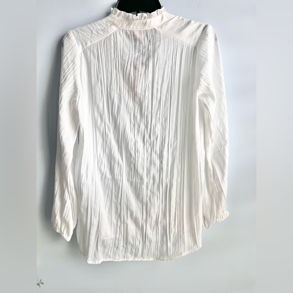 VINCE CAMUTO Women's Split Neck Long-Sleeve Top - Picture 6 of 6